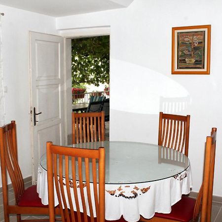 Apartments With A Parking Space Kastel Stafilic, Kastela - 5219 Номер фото