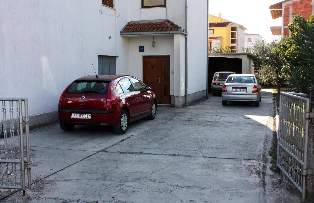 Apartments With A Parking Space Kastel Stafilic, Kastela - 5219 Екстер'єр фото